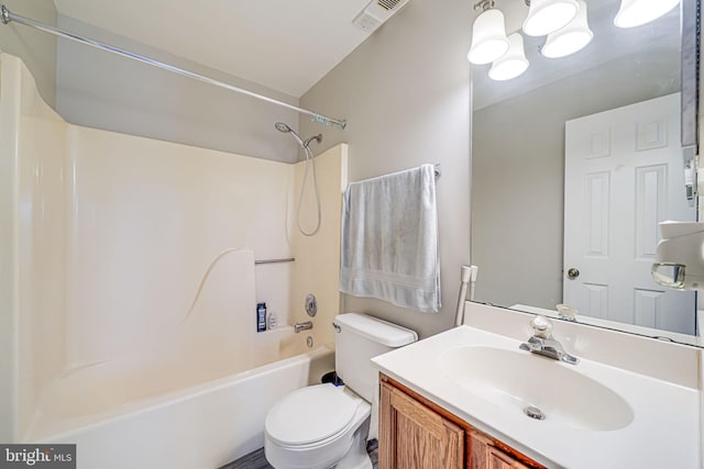 8818 Tanglewood Ln, Manassas, VA 20110 - full bath featuring toilet, vanity, washtub / shower combination, and visible vents