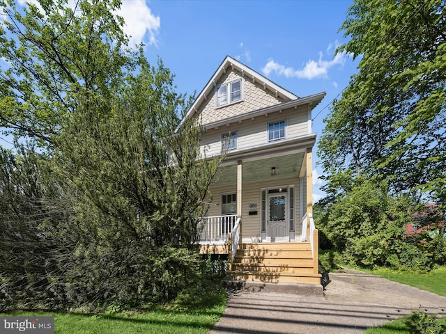 113 Ingleside Ave, Baltimore, MD 21228 - view of front facade with a porch