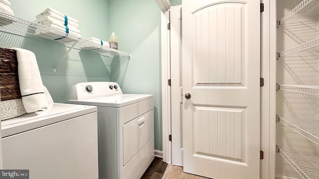 810 Mersey Ln, Salisbury, MD 21801 - laundry room featuring washer and dryer
