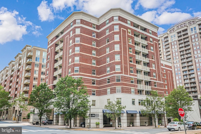 880 N Pollard St Unit 1021, Arlington, VA 22203 - view of building exterior
