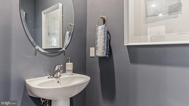 1205 Susan Cir, Breinigsville, PA 18031 - bathroom with a sink