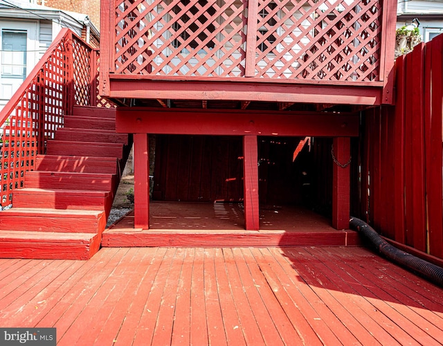 1007 W 37th St, Baltimore, MD 21211 - wooden terrace with stairway