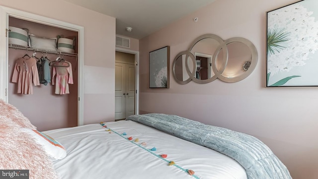 1207 Susan Cir, Breinigsville, PA 18031 - bedroom featuring visible vents and a closet