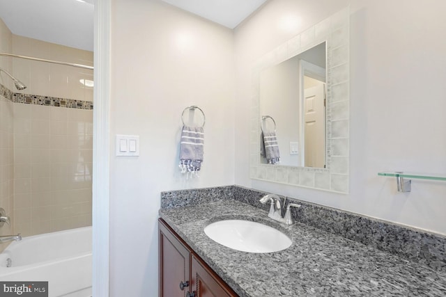 2564 S Arlington Mill Dr S Unit 5, Arlington, VA 22206 - bathroom featuring vanity and tub / shower combination