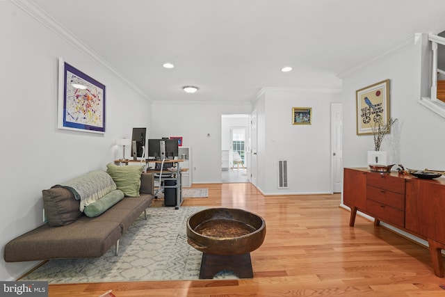 2564 S Arlington Mill Dr S Unit 5, Arlington, VA 22206 - living area with crown molding, wood finished floors, visible vents, and recessed lighting