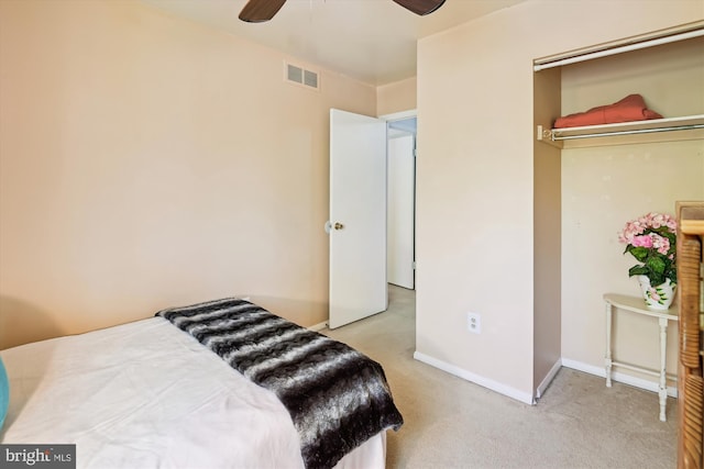 1223 Summerwood Ct, Arnold, MD 21012 - bedroom with ceiling fan, visible vents, baseboards, and light carpet