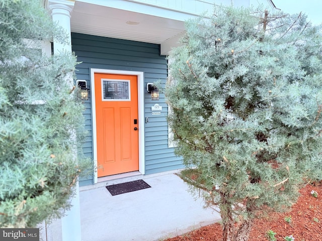 view of property entrance