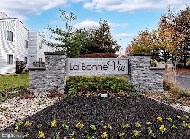 view of community sign