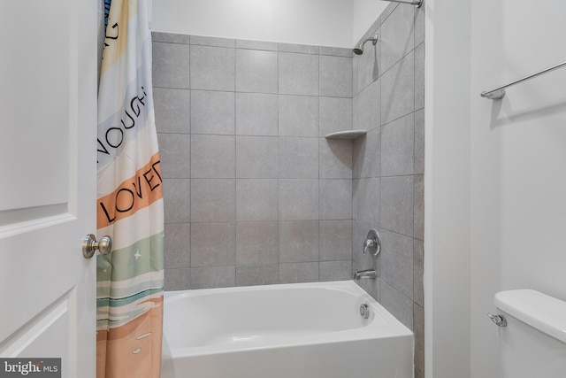625 E G St, Purcellville, VA 20132 - bathroom featuring toilet and shower / bath combination with curtain