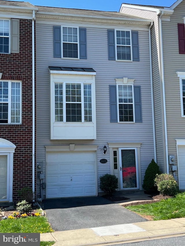 2475 Lakeside Dr, Frederick, MD 21702 - multi unit property featuring an attached garage and aphalt driveway