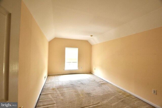 8 Aster Dr, Sicklerville, NJ 08081 - bonus room featuring baseboards, carpet, and lofted ceiling
