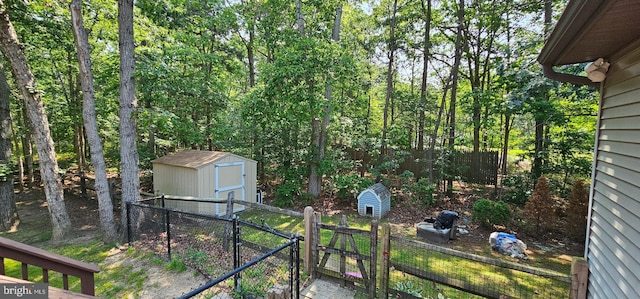 12 Deborah Dr, Millville, NJ 08332 - view of yard with a gate