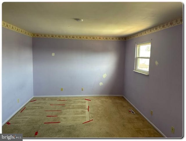 28 Lincoln Pl, Whitehall, PA 18052 - empty room featuring carpet floors and baseboards