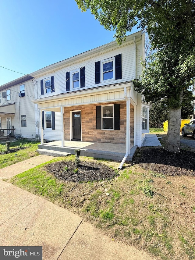 view of front of house featuring a porch