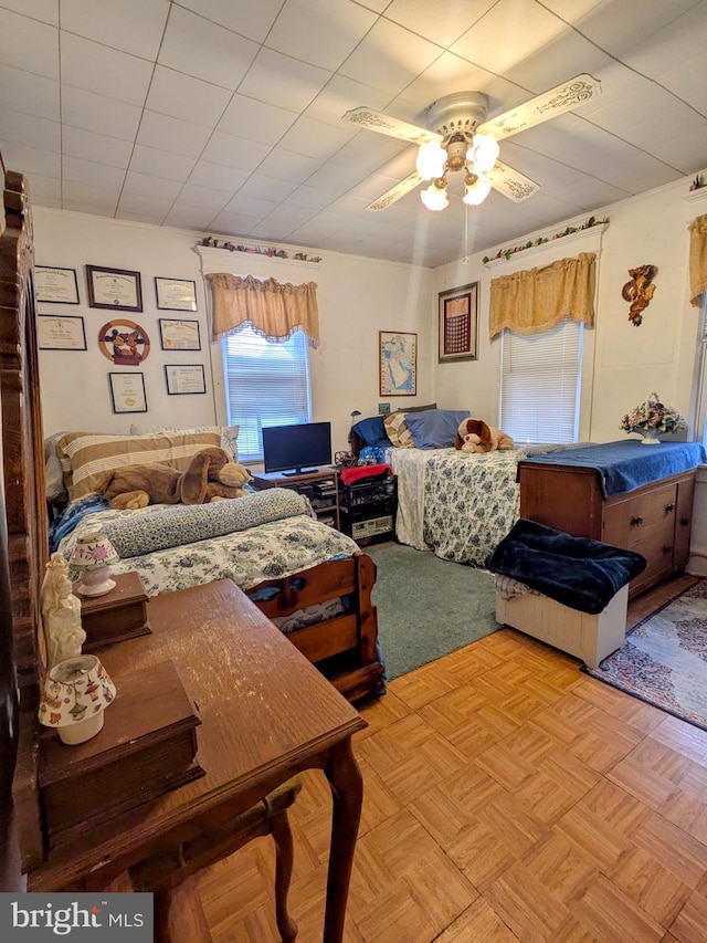 bedroom featuring ceiling fan