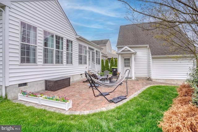 view of yard with a patio area