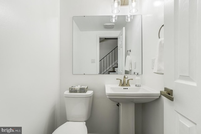 1399 Kimblewick Rd, Potomac, MD 20854 - half bath featuring toilet