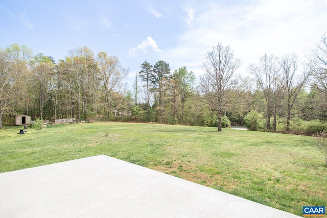 view of yard with a patio