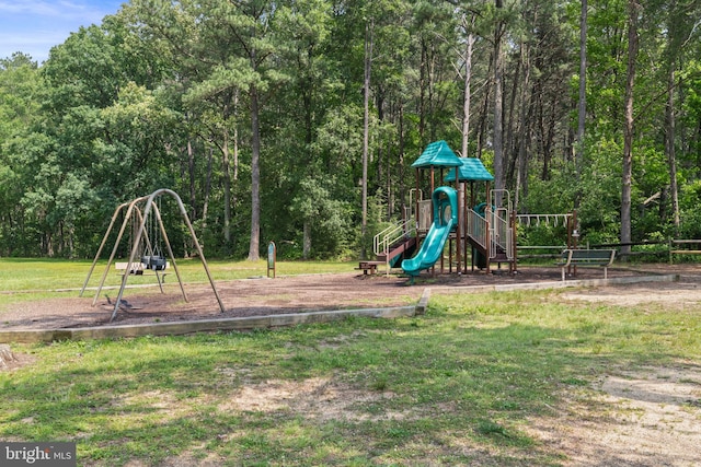 2116 Bell Tree Ln, Waldorf, MD 20601 - view of community play area