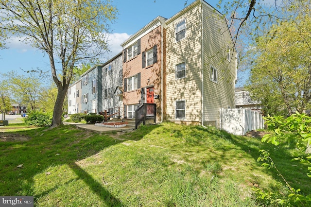 1943 Brookside Dr, Edgewood, MD 21040 - view of property with fence