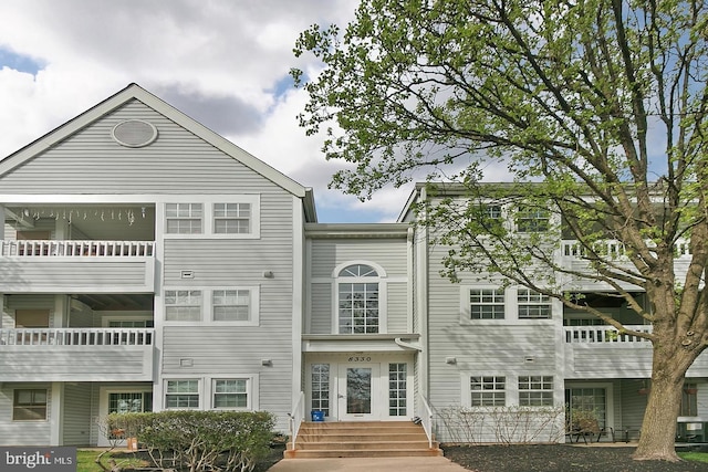 8330 Montgomery Run Rd Unit L, Ellicott City, MD 21043 - back of house featuring entry steps