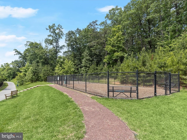 601 Quicksilver Ct Unit 401, Reisterstown, MD 21136 - view of yard