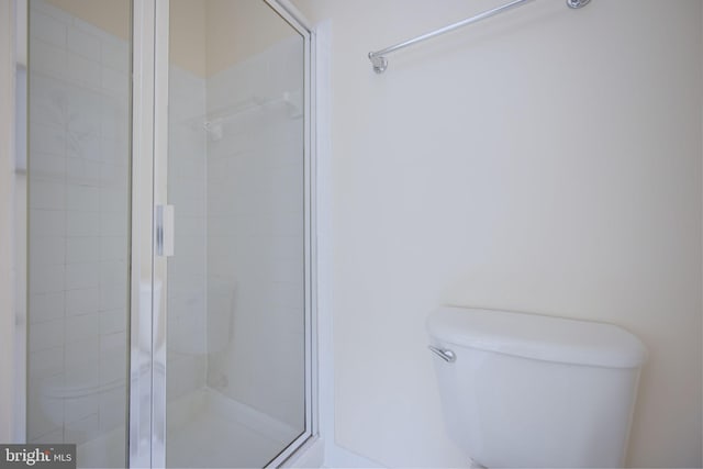 15648 Avocet Loop, Woodbridge, VA 22191 - full bathroom with toilet and a shower stall