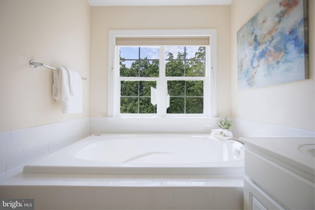15648 Avocet Loop, Woodbridge, VA 22191 - bathroom with plenty of natural light, a bath, and vanity