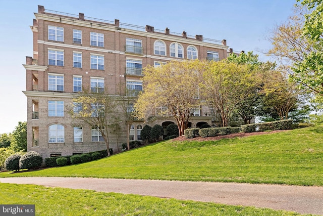 view of building exterior