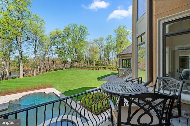 840 Childs Point Rd, Annapolis, MD 21401 - view of yard featuring an outdoor pool