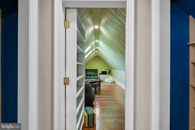 840 Childs Point Rd, Annapolis, MD 21401 - interior space featuring wood finished floors and lofted ceiling