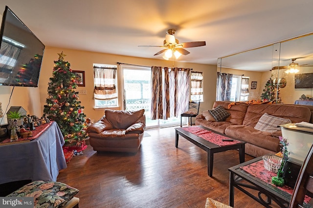 1569 Prospect Ave, Willow Grove, PA 19090 - living area with wood finished floors and a ceiling fan