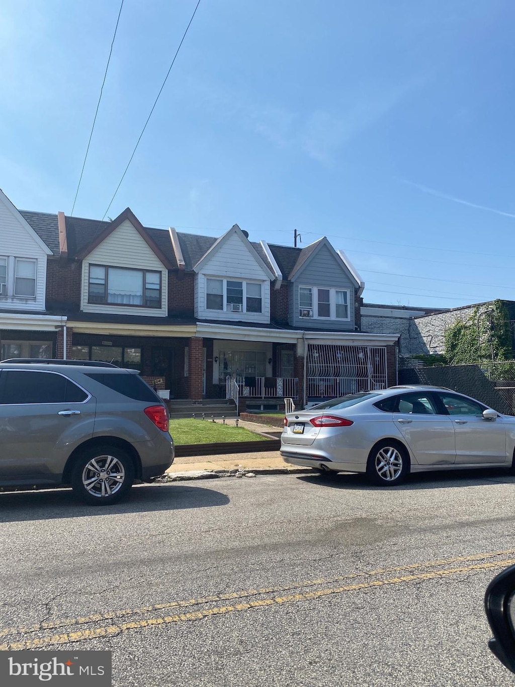 6039 Keystone St, Philadelphia, PA 19135 - view of front of home featuring covered porch