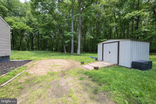 179 Mannington Yorketown Rd, Woodstown, NJ 08098 - view of green lawn with a wooded view