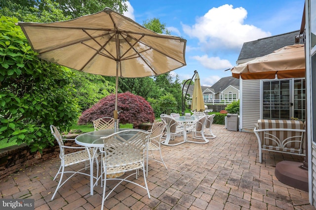 12 Citation Ln, Manalapan, NJ 07726 - view of patio / terrace with outdoor dining area