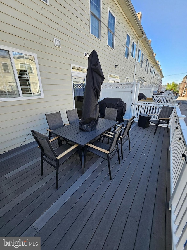 1317 Lowman St, Baltimore, MD 21230 - deck with outdoor dining space