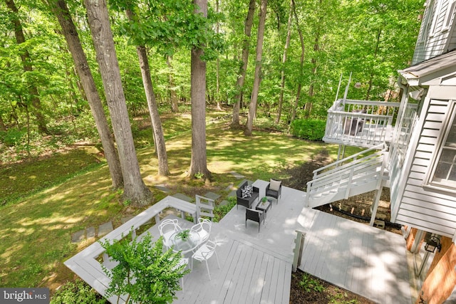 1517 Snughill Ct, Vienna, VA 22182 - view of yard with a deck