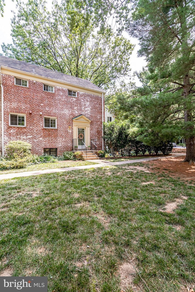 1608 Preston Rd, Alexandria, VA 22302 - view of front of property featuring a front lawn and brick siding