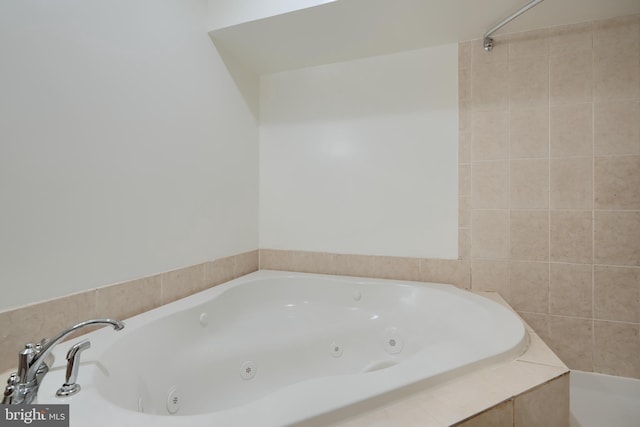 724 Tinker Rd, Middle River, MD 21220 - full bath featuring a whirlpool tub