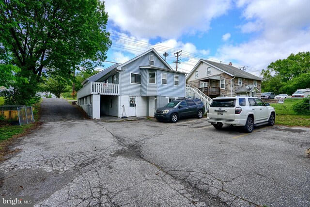 4315 Washington Blvd, Halethorpe, MD 21227 - view of property featuring uncovered parking