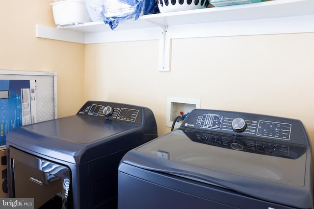 3701 Spicebush Way, Frederick, MD 21704 - clothes washing area with washing machine and dryer