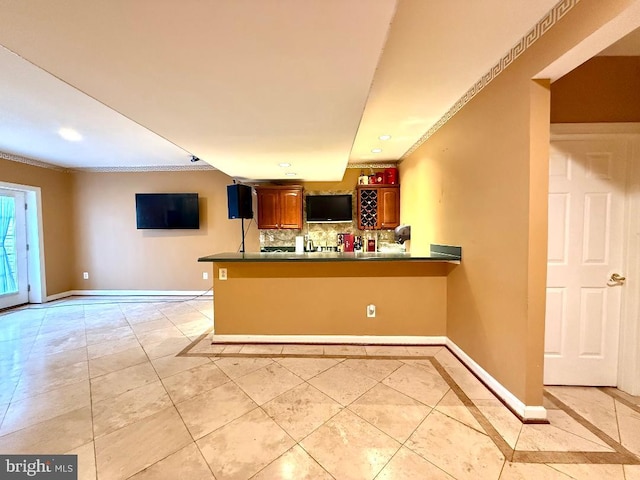 3701 Spicebush Way, Frederick, MD 21704 - kitchen with dark countertops, tasteful backsplash, baseboards, a peninsula, and recessed lighting