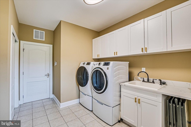 6 Ridgeview Way, Allentown, NJ 08501 - clothes washing area with washing machine and clothes dryer, a sink, baseboards, visible vents, and cabinet space