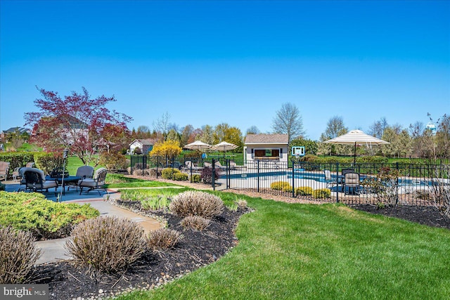 6 Ridgeview Way, Allentown, NJ 08501 - view of swimming pool featuring a fenced in pool, a lawn, and fence