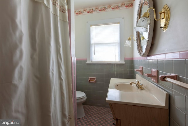 30 Cooper Ave, Marlton, NJ 08053 - bathroom with toilet, vanity, a shower with curtain, tile walls, and wainscoting