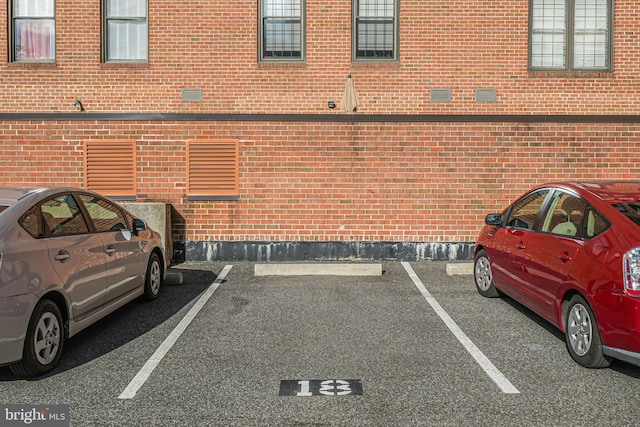 2800 Wisconsin Ave NW Unit 504, Washington, DC 20007 - view of uncovered parking lot