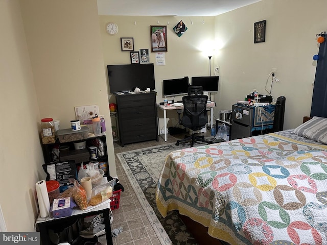 1207 Sunrise Ct, Herndon, VA 20170 - bedroom featuring a desk