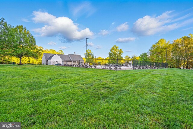 1728 Catherine Fran Dr, Accokeek, MD 20607 - view of yard with fence