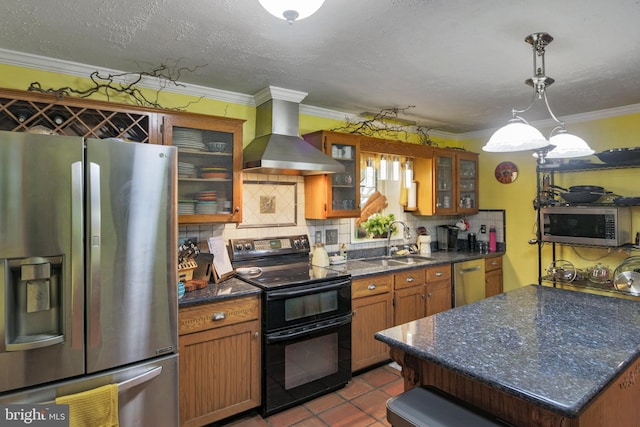 41 Wood Landing Rd, Fredericksburg, VA 22405 - kitchen featuring stainless steel appliances, a sink, wall chimney exhaust hood, ornamental molding, and tasteful backsplash