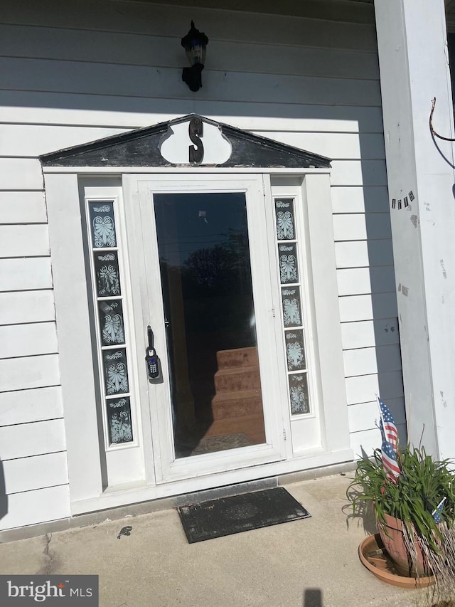 view of exterior entry